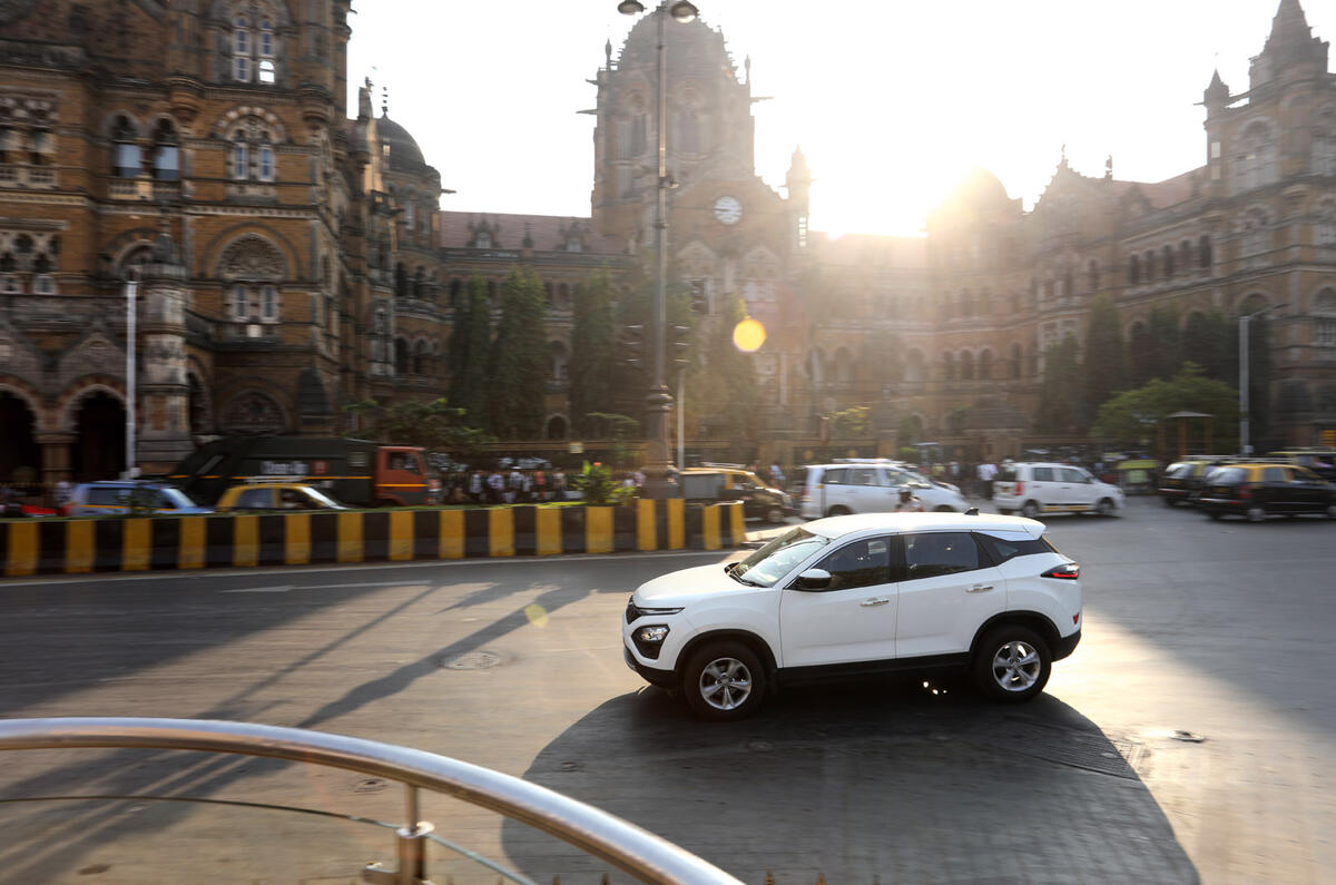 Tata Harrier 2019 - hero side Tata Harrier 2019 - hero side