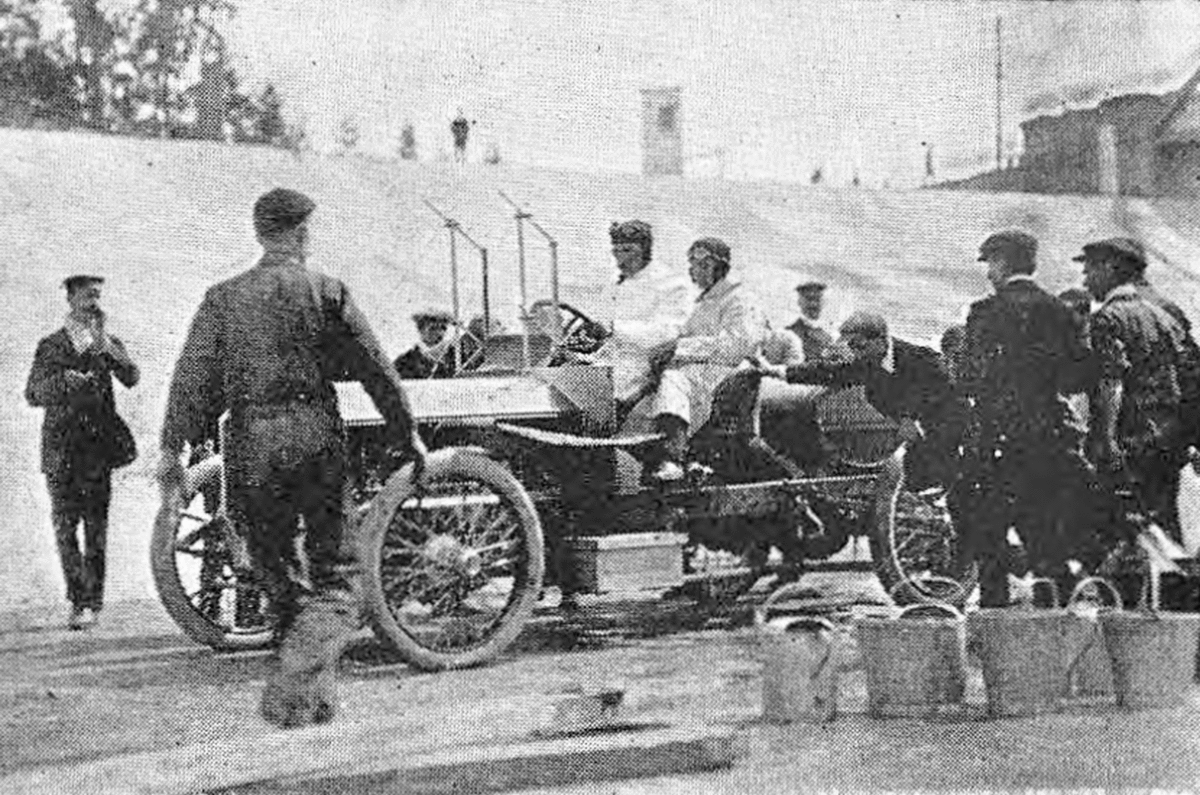 Brooklands pitstop 1907