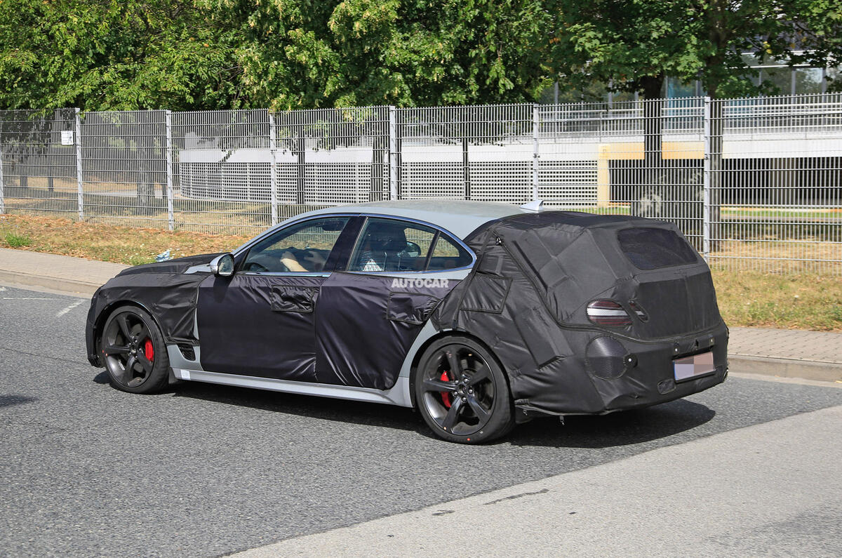 Genesis G70 Shooting Brake - spy shots Genesis G70 Shooting Brake - spy shots