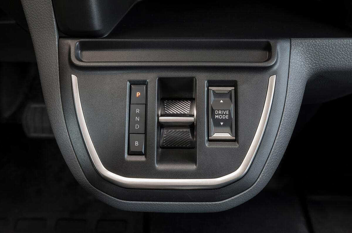 Vauxhall Vivaro-e Life 2020 - press pics Vauxhall Vivaro-e Life 2020 - press pics