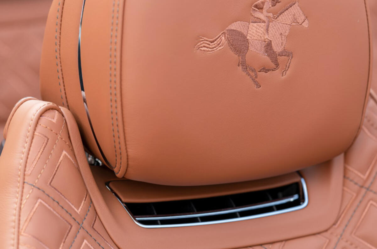 Bentley Mulliner Continental GT Convertible Equestrian Edition 2020 - seat Bentley Mulliner Continental GT Convertible Equestrian Edition 2020 - seat