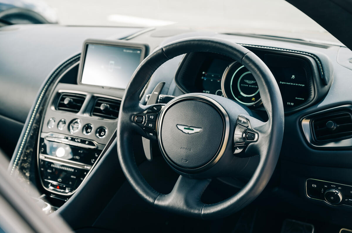 71 Ferrari Roma triple test 2021 aston steering wheel 71 Ferrari Roma triple test 2021 aston steering wheel