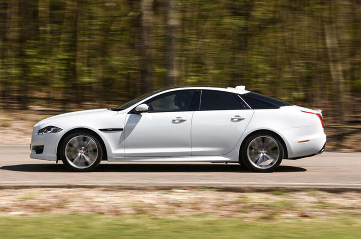 Jaguar XJ - tracking side Jaguar XJ - tracking side