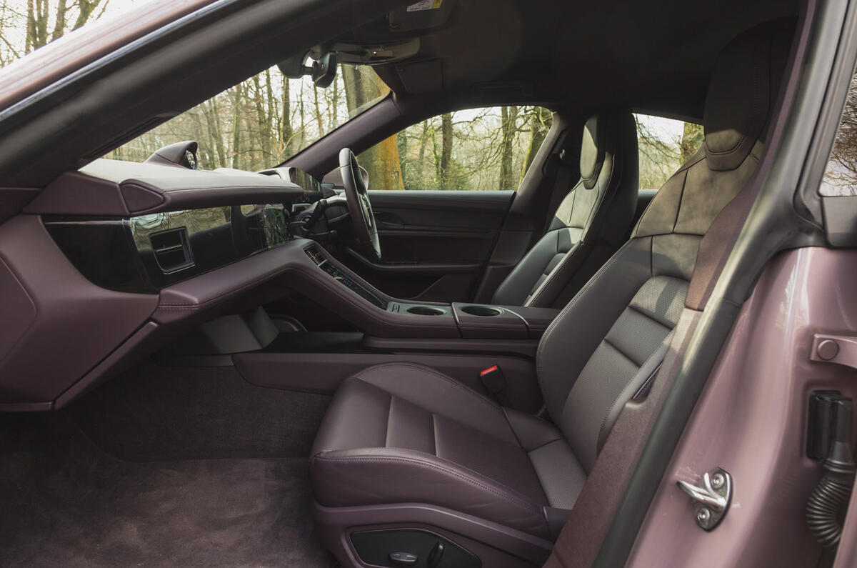 72 BMW i4 vs porsche taycan twin test porsche front seats