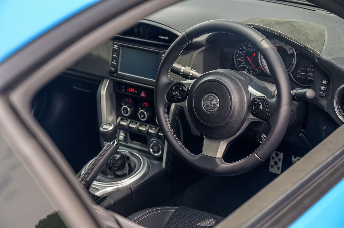 Naturally aspirated group test - Toyota cabin