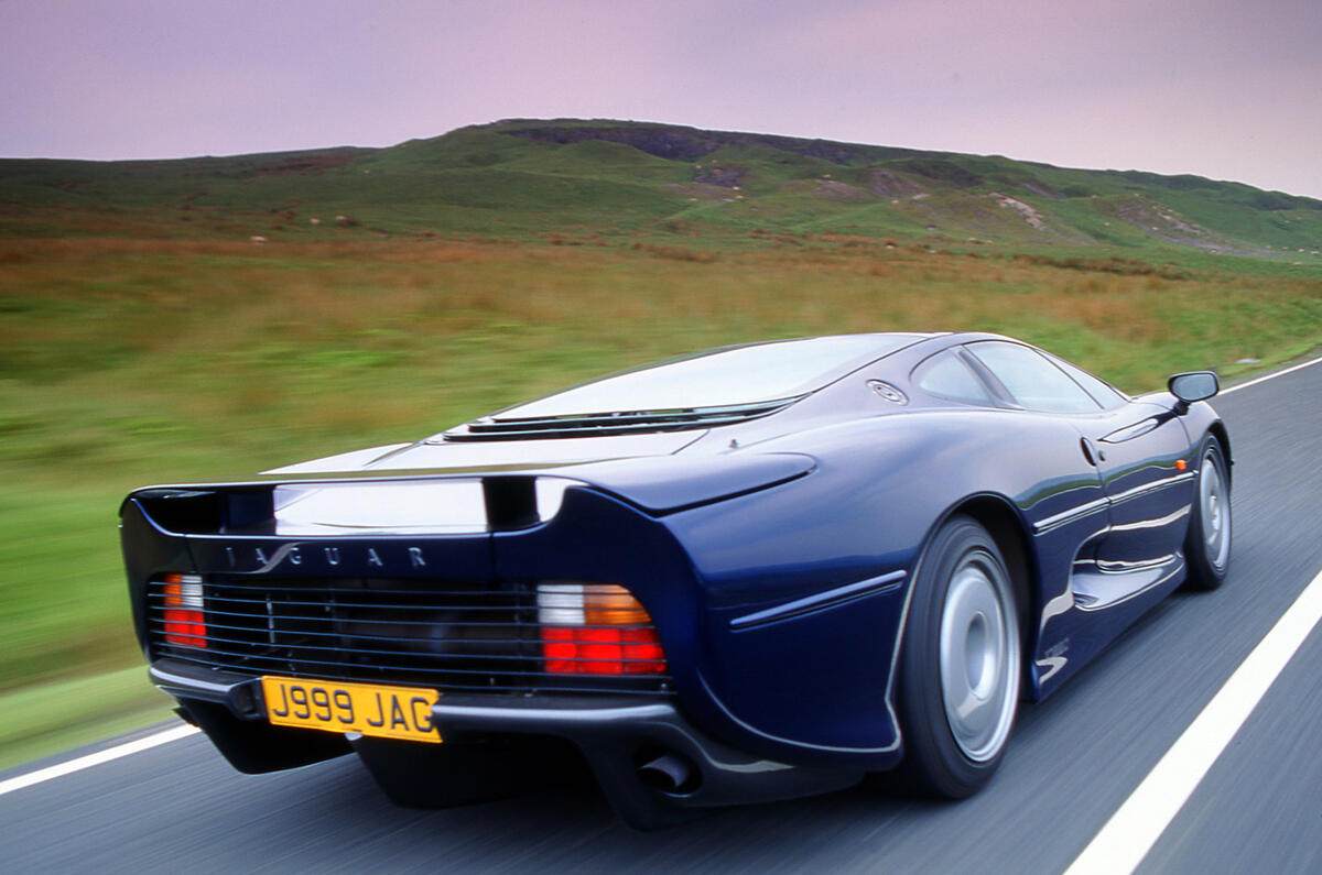 75 jaguar xj220 rear tracking 75 jaguar xj220 rear tracking