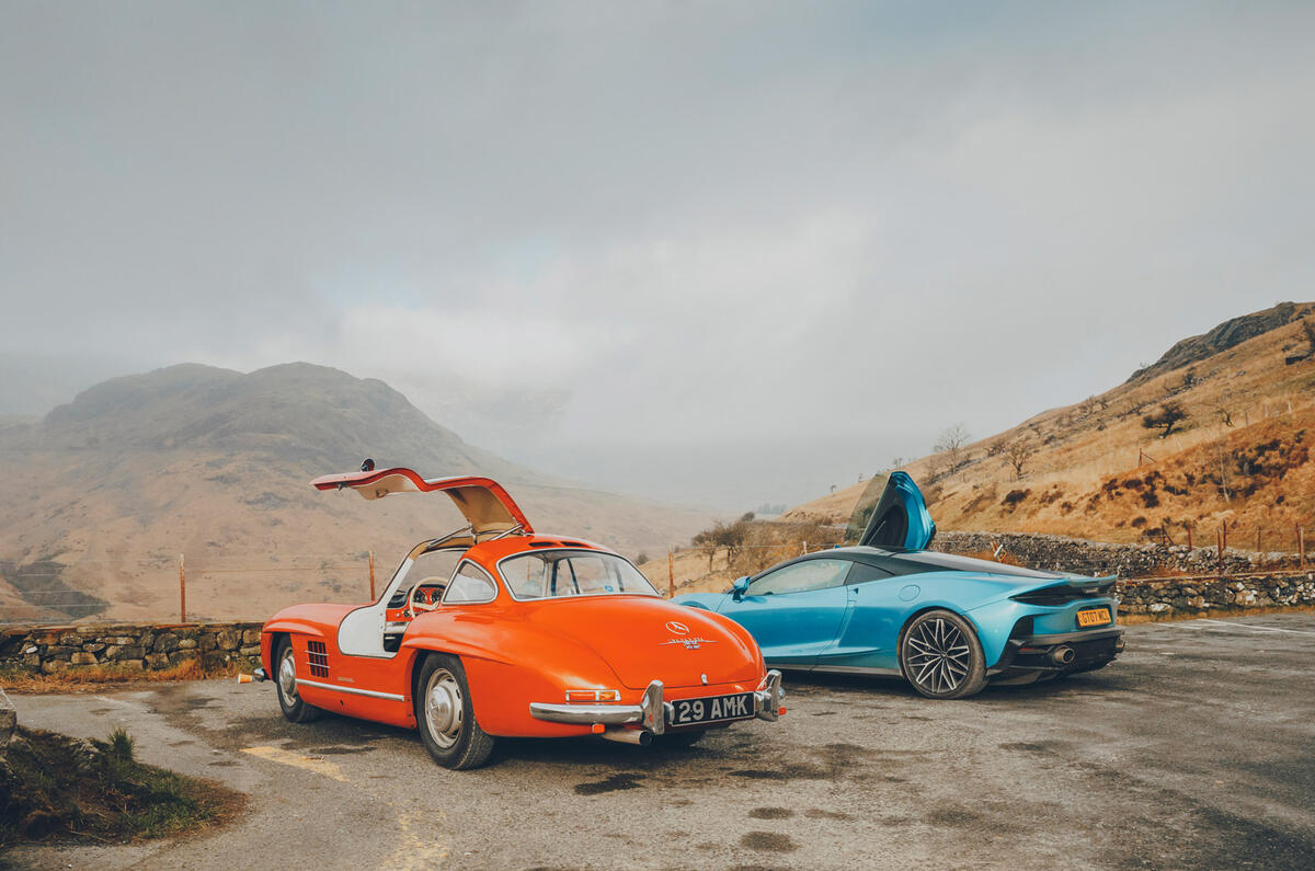 76 24hrs in McLaren GT 2022 static