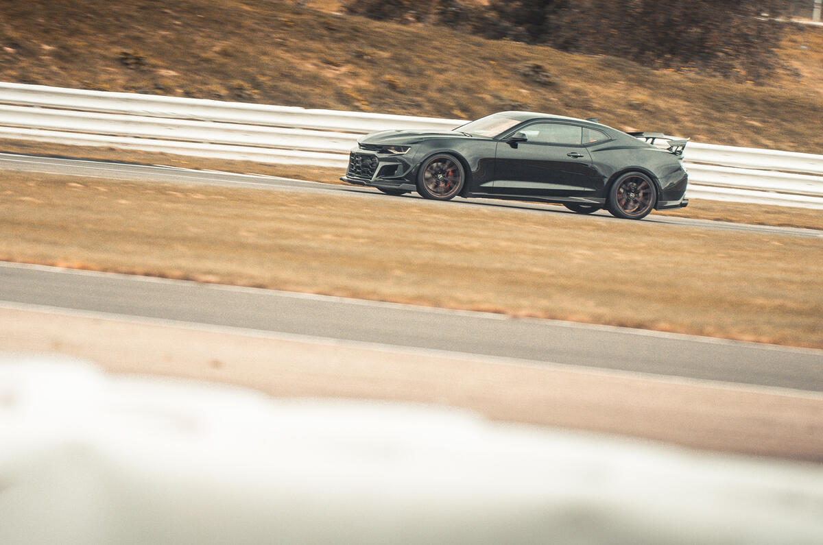 77 Camaro ZL1 vs Sutton Mustang 2021 Camaro tracking side 77 Camaro ZL1 vs Sutton Mustang 2021 Camaro tracking side