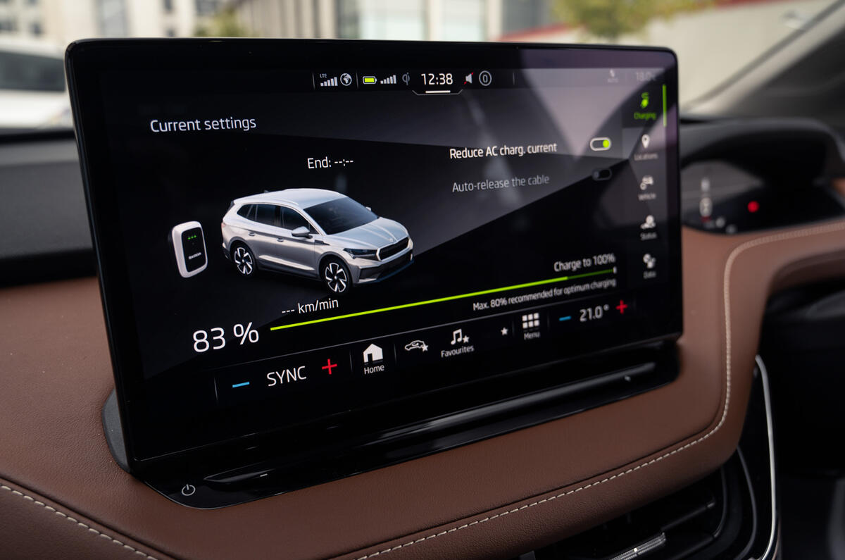 77 Enyaq vs Ioniq 5 2021 Skoda infotainment 77 Enyaq vs Ioniq 5 2021 Skoda infotainment