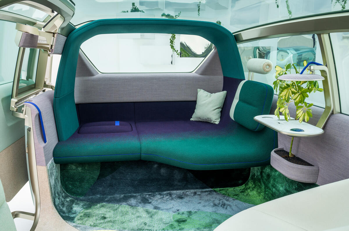 77 Mini Urbanaut 2021 concept studio bench 77 Mini Urbanaut 2021 concept studio bench