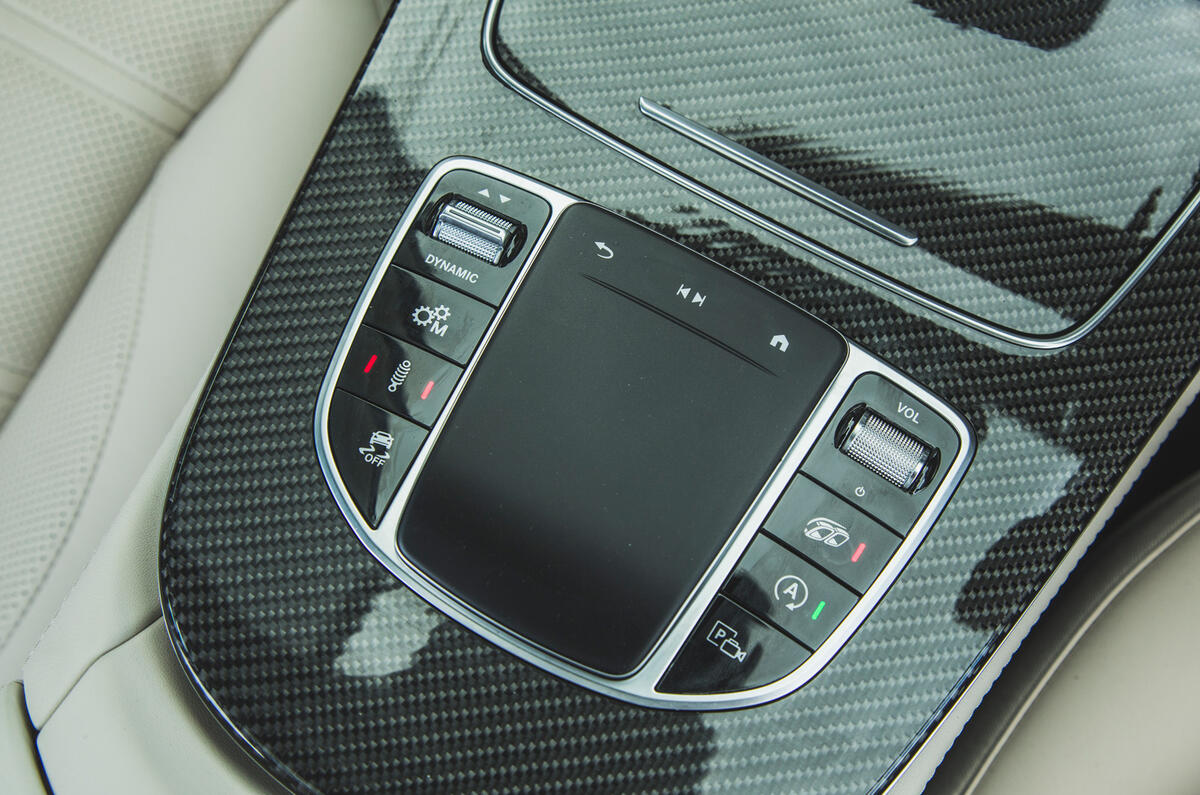 77 super estate triple test 2021 AMG centre console 77 super estate triple test 2021 AMG centre console