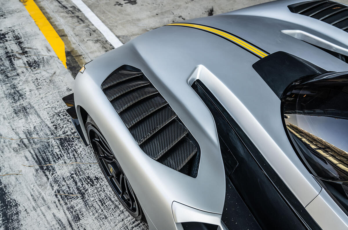 777 hypercar fenders