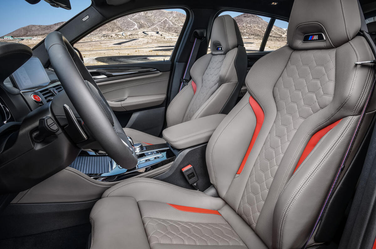 BMW X4M official press - seats