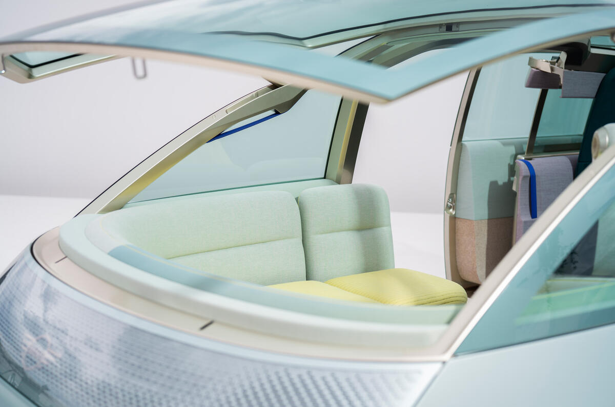 78 Mini Urbanaut 2021 concept studio rear window 78 Mini Urbanaut 2021 concept studio rear window