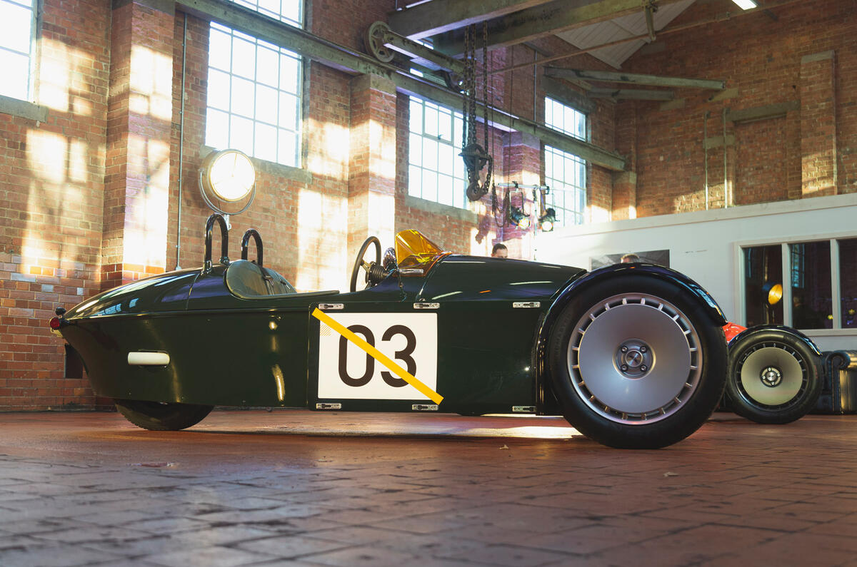 79 Morgan Super 3 2022 Autocar green static 79 Morgan Super 3 2022 Autocar green static