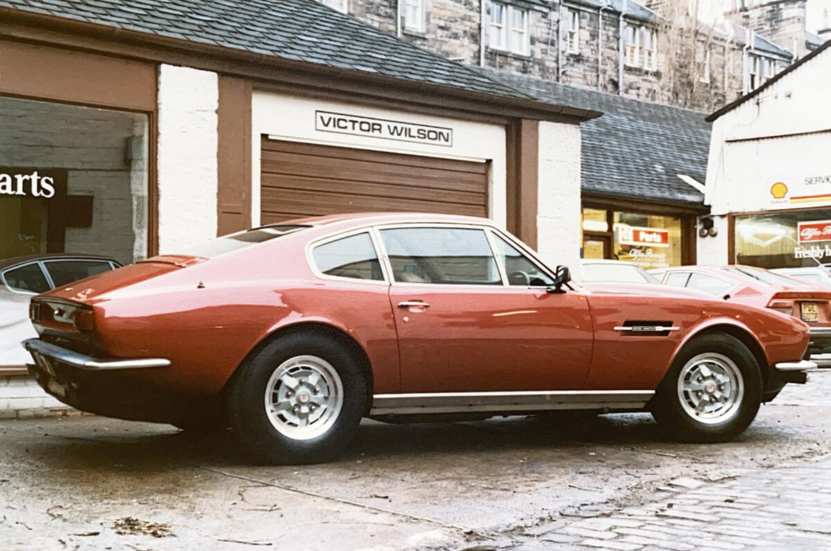 79 victor wilson aston martin v8 side profile 79 victor wilson aston martin v8 side profile