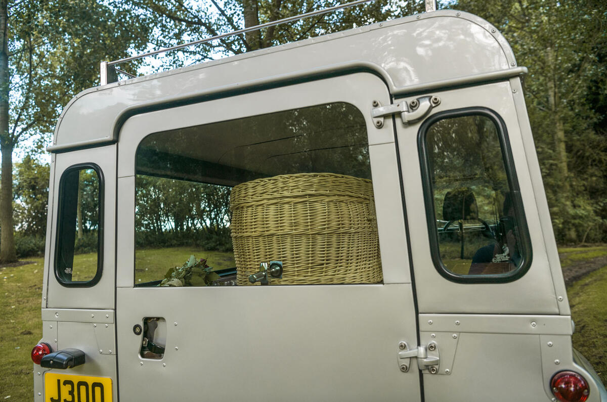 Defender hearse conversion - rear door