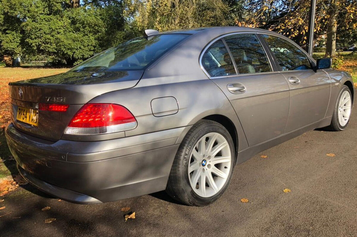 BMW 745i SE Auto - stationary side BMW 745i SE Auto - stationary side