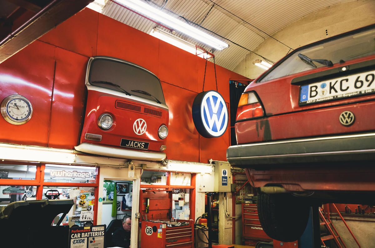 Jack's Garage - work floor