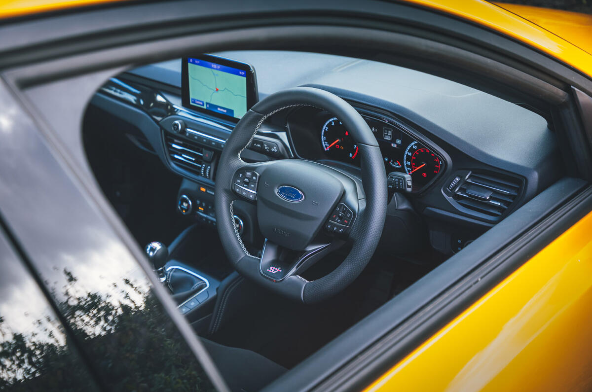 Ford Focus ST - interior
