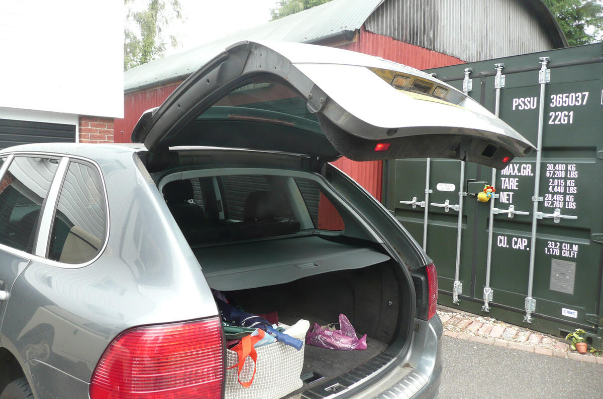 Porsche Cayenne - boot Porsche Cayenne - boot