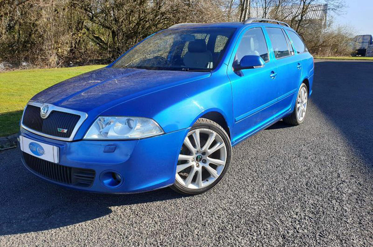 Skoda Octavia - static front
