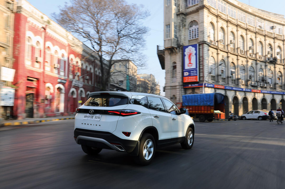 Tata Harrier 2019 - hero rear Tata Harrier 2019 - hero rear