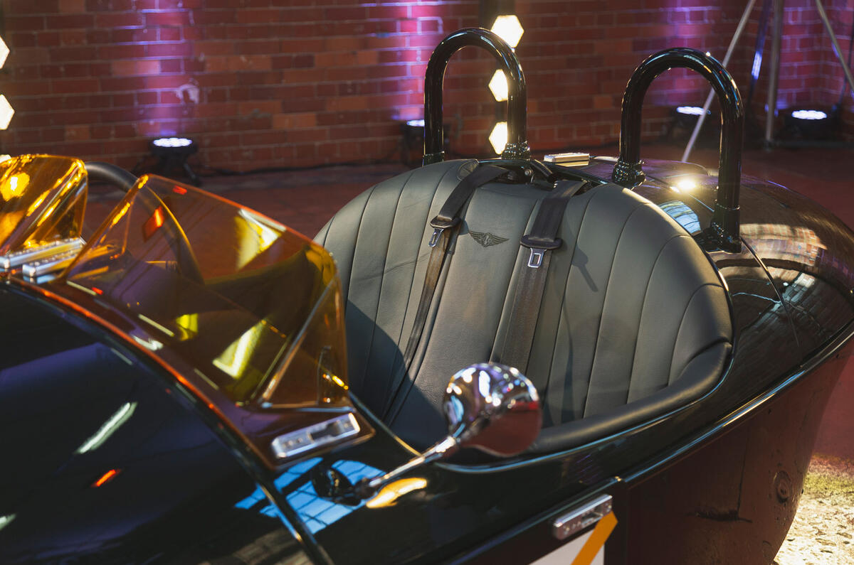 80 Morgan Super 3 2022 Autocar green seats 80 Morgan Super 3 2022 Autocar green seats