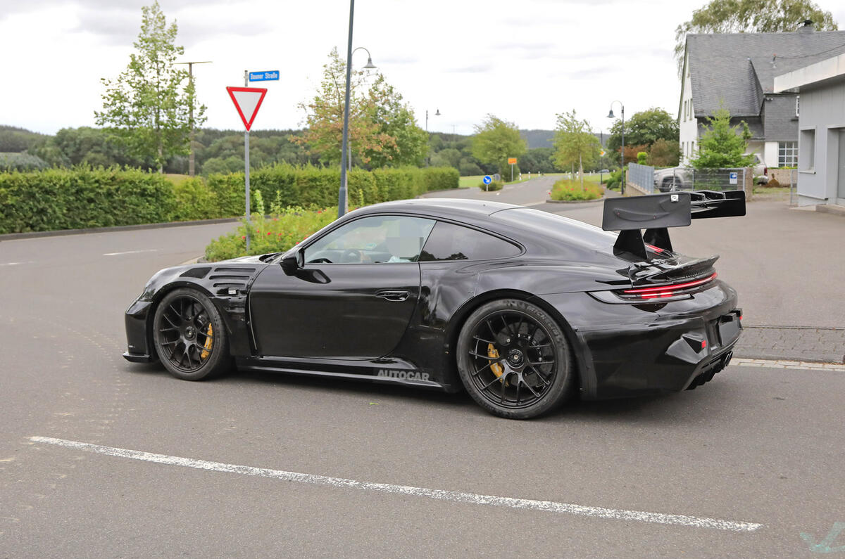 Porsche 911 GT3 RS - spy shots