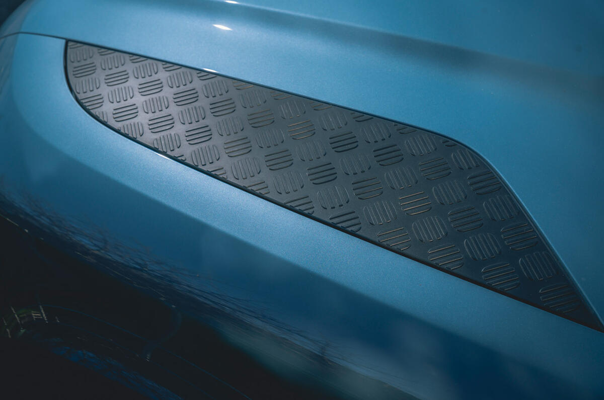 81 Autocar future classics final five 2022 Defender bonnet