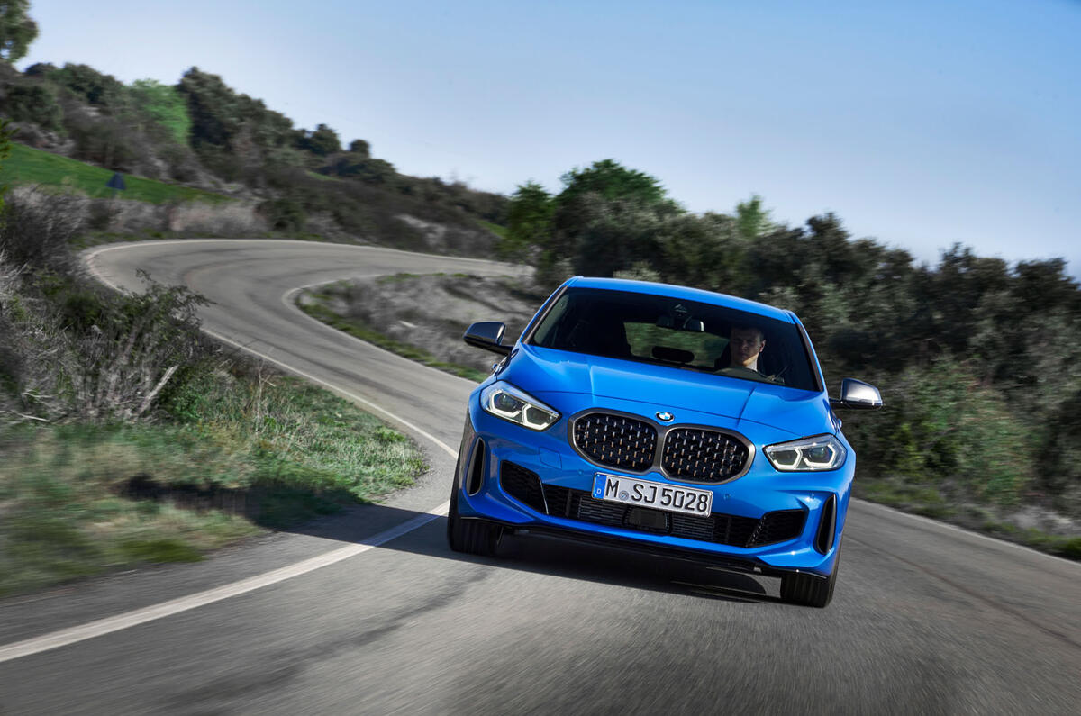 BMW 1 Series 2019 official reveal - on the road front