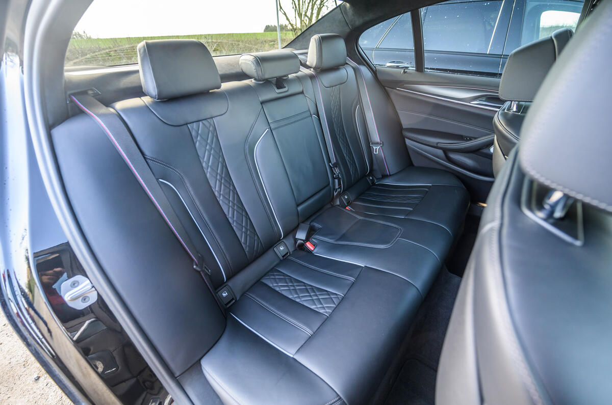 81 bmw m550i vs mercedes amg e53 2021 twin test BMW rear seats 81 bmw m550i vs mercedes amg e53 2021 twin test BMW rear seats