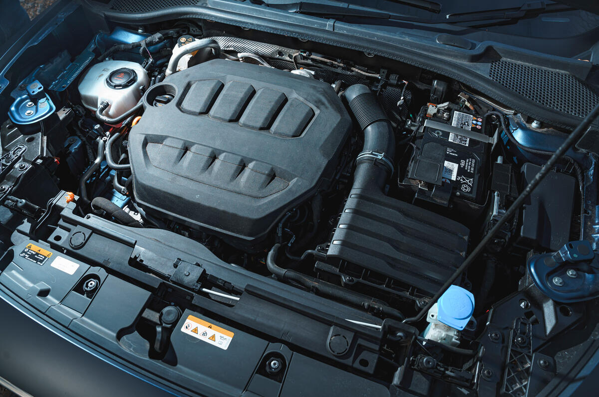 81 Cupra Formentor vs Hyundai Kona N 2022 Cupra engine 81 Cupra Formentor vs Hyundai Kona N 2022 Cupra engine