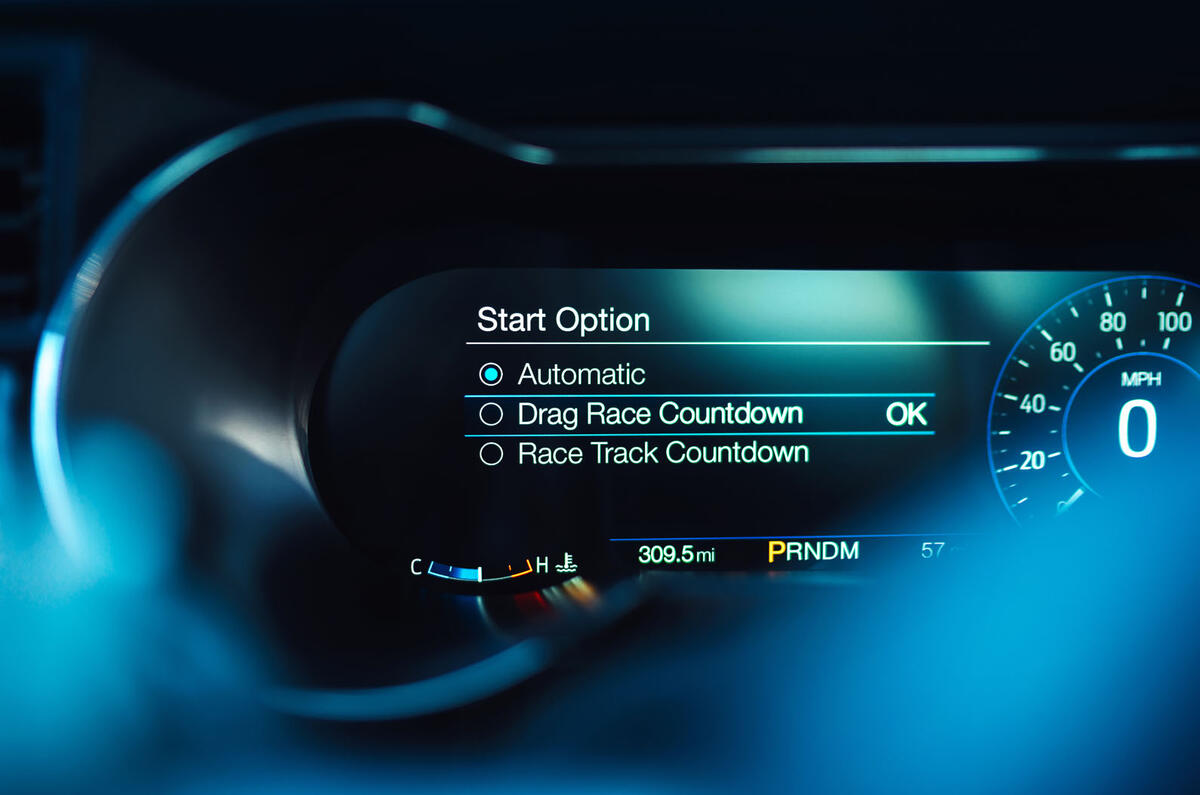 Ford Shelby Mustang GT500 official reveal - instruments