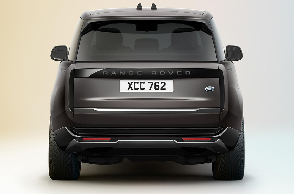 81 Land Rover Range Rover 2021 official reveal images LWB rear 81 Land Rover Range Rover 2021 official reveal images LWB rear