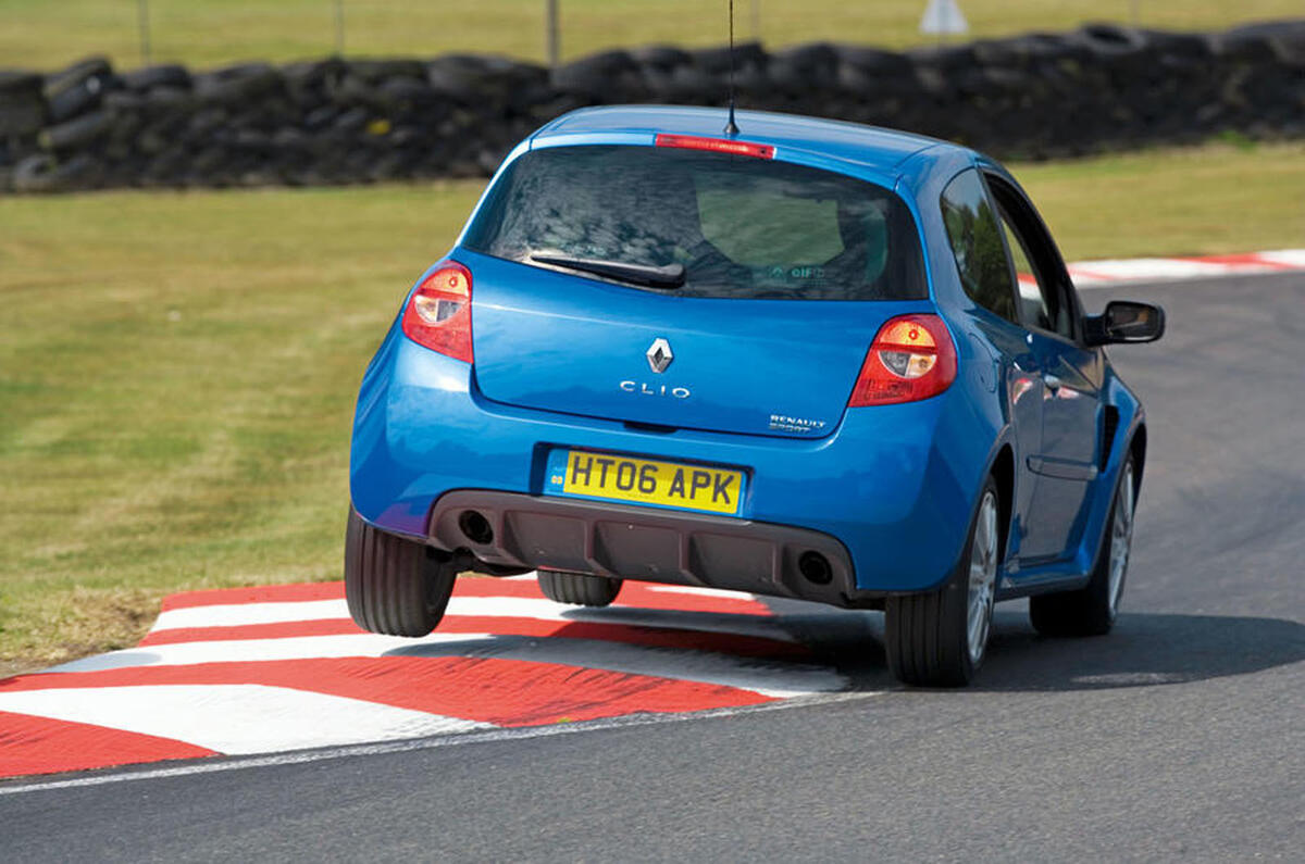 Renaultsport history picture special - Renaultsport Clio 197 rear Renaultsport history picture special - Renaultsport Clio 197 rear