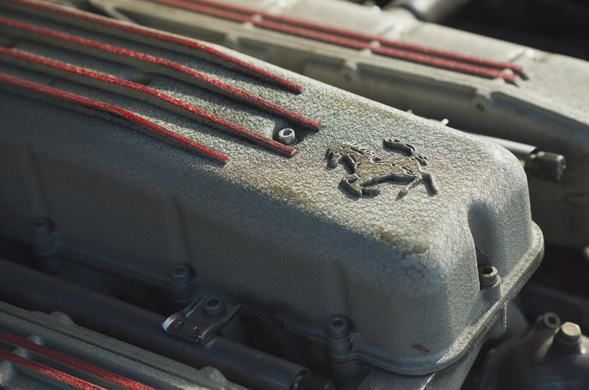 82 Ferrari 812 meets 550 2022 550 engine cover 82 Ferrari 812 meets 550 2022 550 engine cover