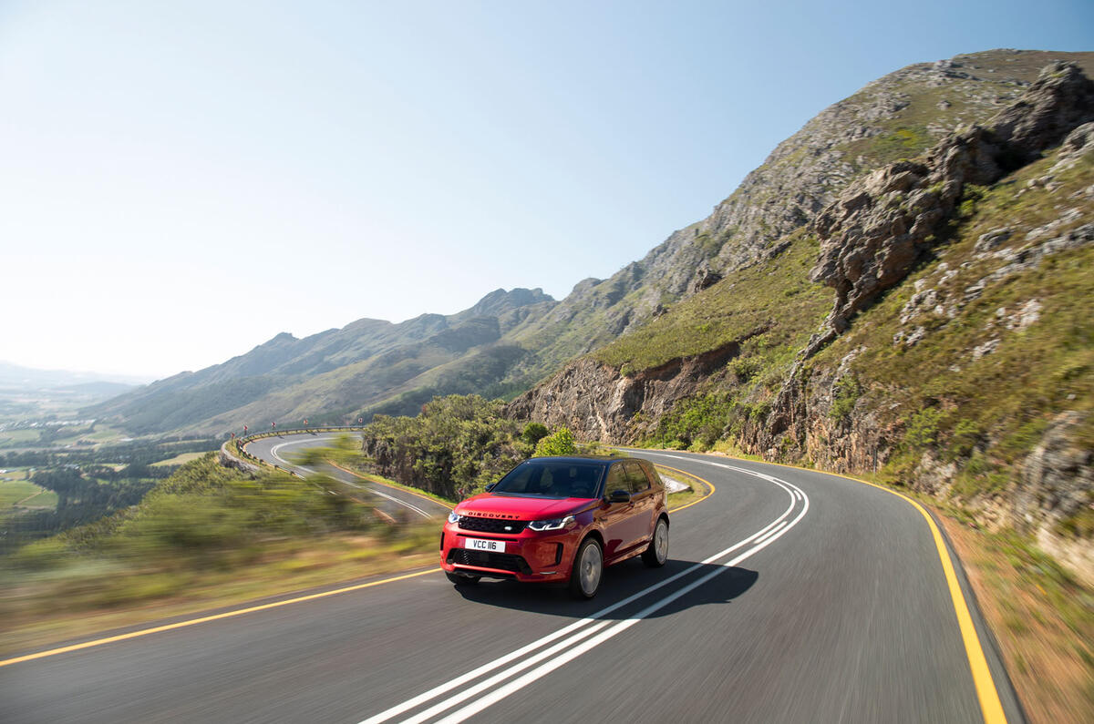 Land Rover Discovery Sport 2019 official reveal - on the road front