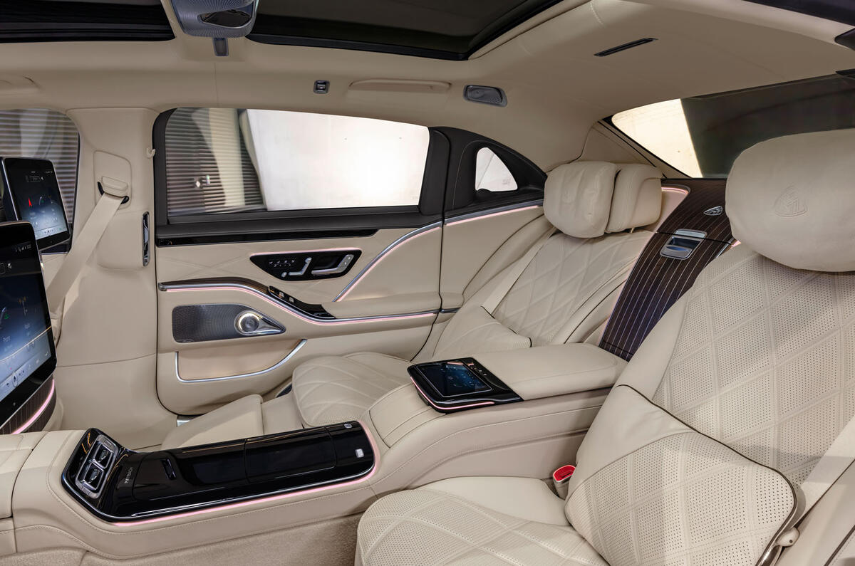 2021 Mercedes-Maybach S-Class official images - rear centre console