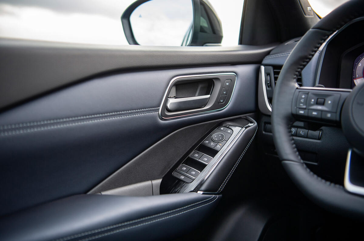 82 Nissan Qashqai 2021 official reveal interior trim 82 Nissan Qashqai 2021 official reveal interior trim