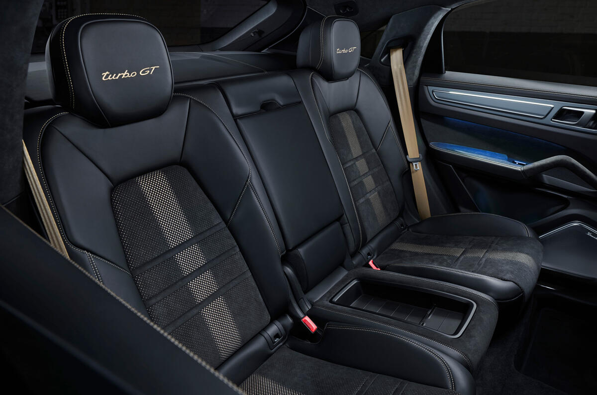 82 Porsche Cayenne GT 2021 official reveal rear seats