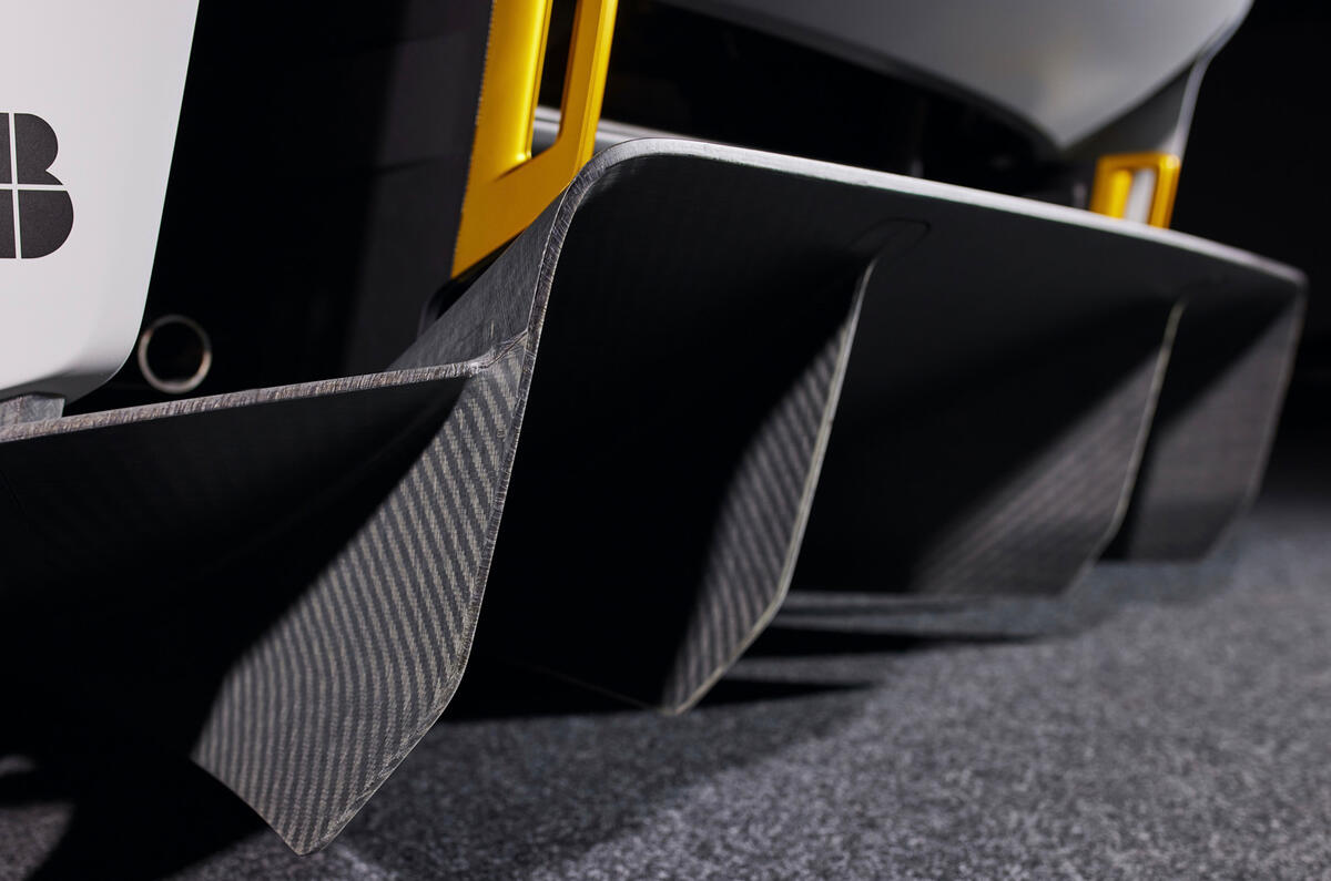 82 Porsche Mission R concept feature diffuser