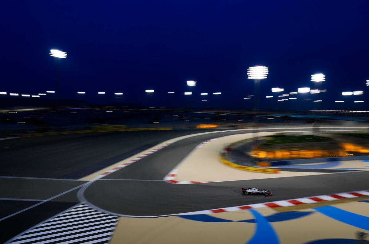 Autocar fixes Formula One - night