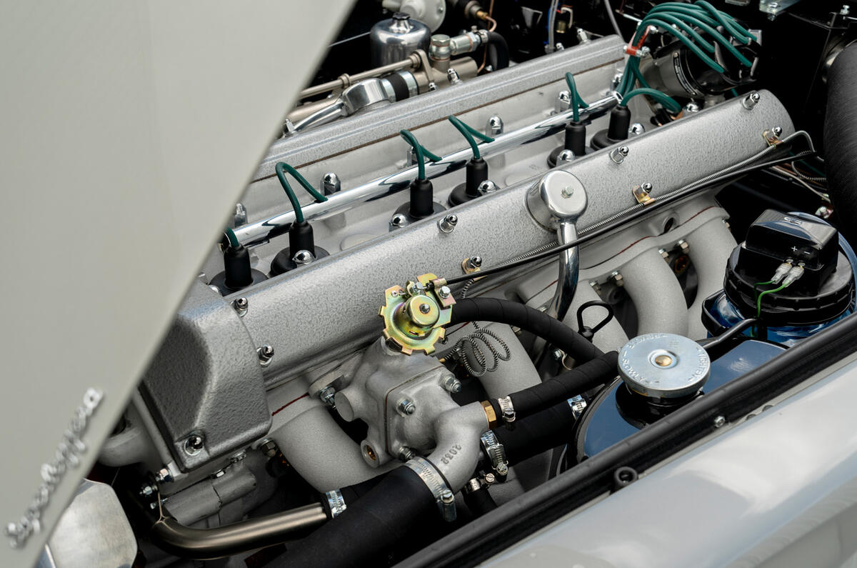 83 Aston Martin DB5 Goldfinger road test 2021 engine 83 Aston Martin DB5 Goldfinger road test 2021 engine