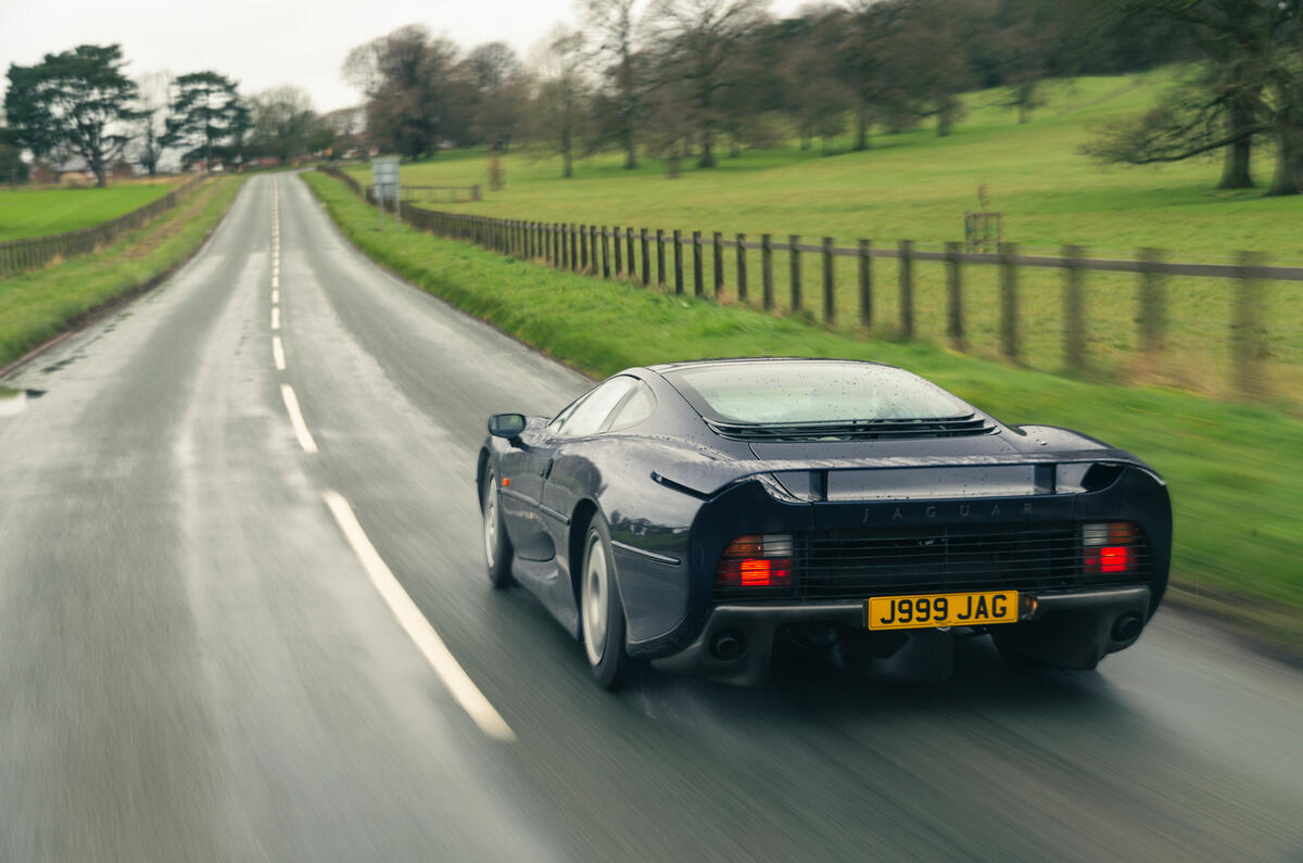 83 jaguar xj220 rear tracking 83 jaguar xj220 rear tracking
