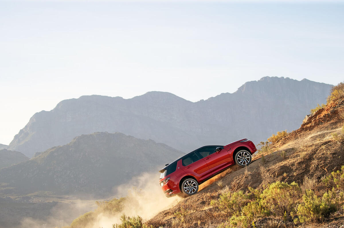 Land Rover Discovery Sport 2019 official reveal - offroad hill