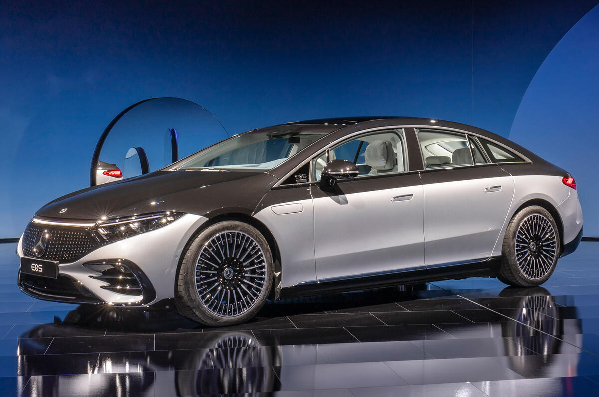 83 Mercedes EQS official reveal images two tone