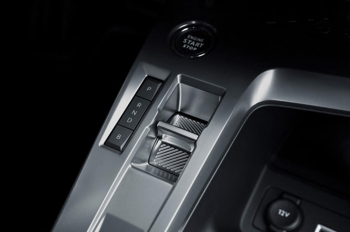 83 Peugeot 308 2021 official reveal images gear selector 83 Peugeot 308 2021 official reveal images gear selector