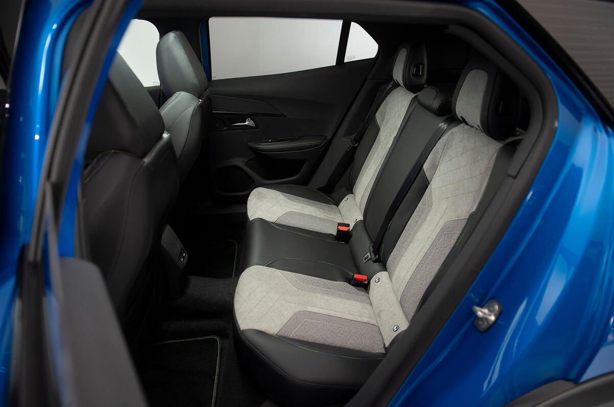Peugeot e-2008 reveal studio - rear seats