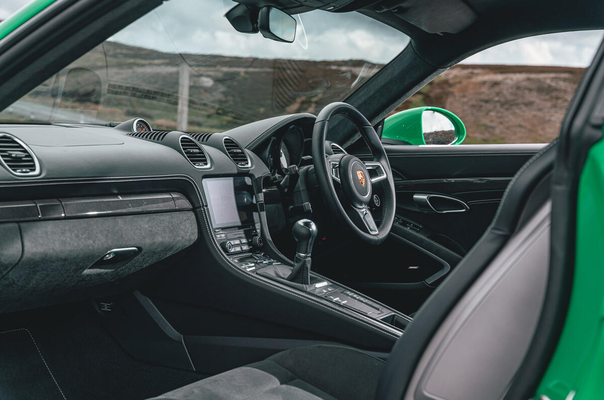 83 porsche 718 cayman gts 40 interior 83 porsche 718 cayman gts 40 interior